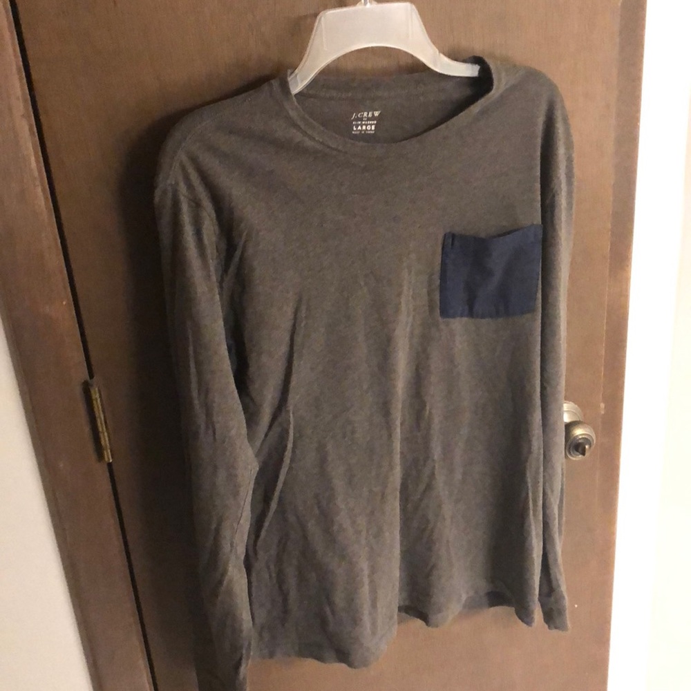 Long sleeve pocket tee